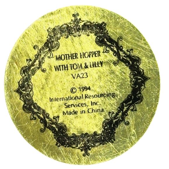 The Victorian Collection “Mother Hopper with Tom & Lilly” Easter Figurine 1994 - Picture 6 of 6